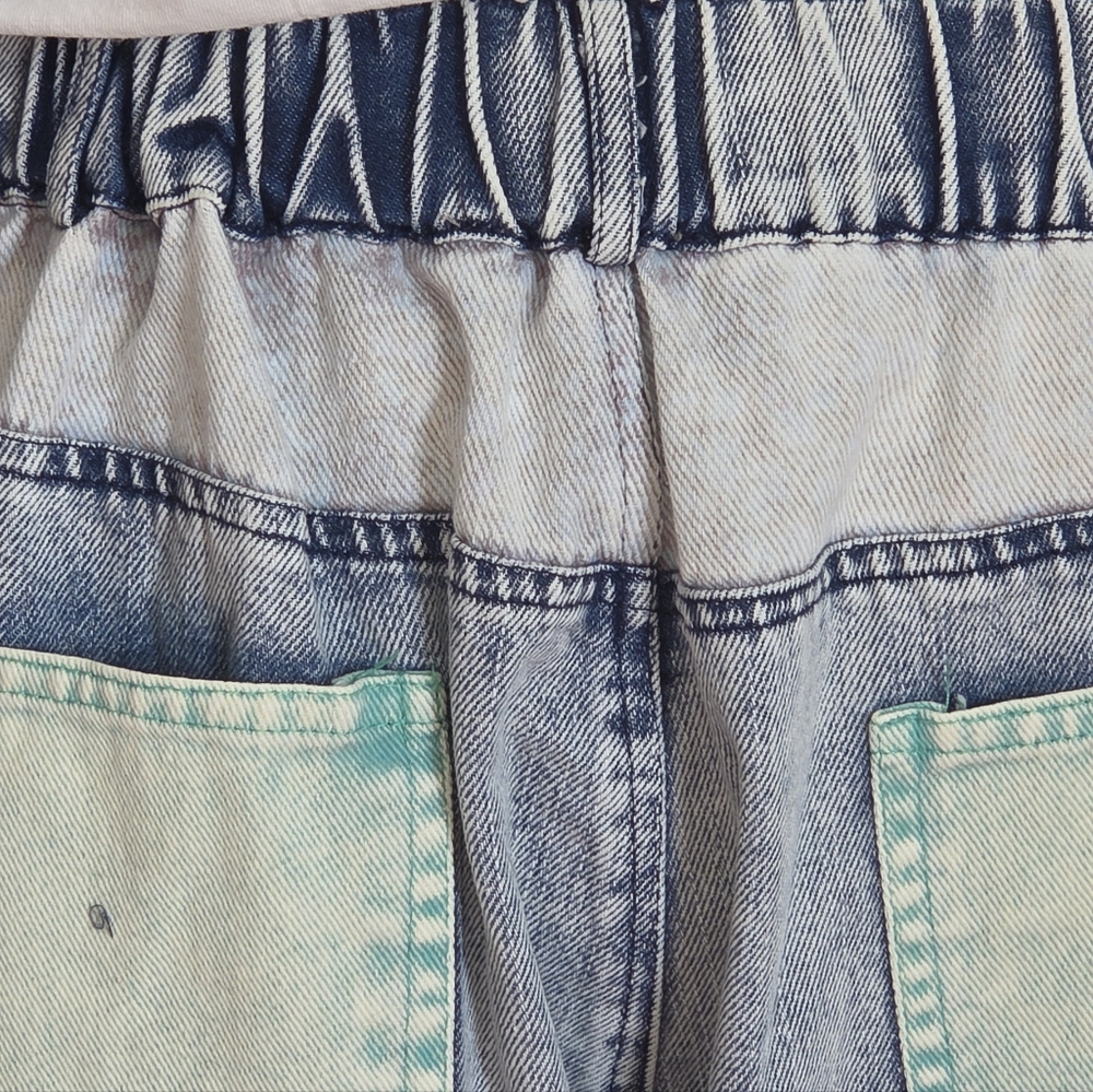 Women’s Straight Leg Jeans with Star & Peace Patchwork - Gray - Picture 6 of 13